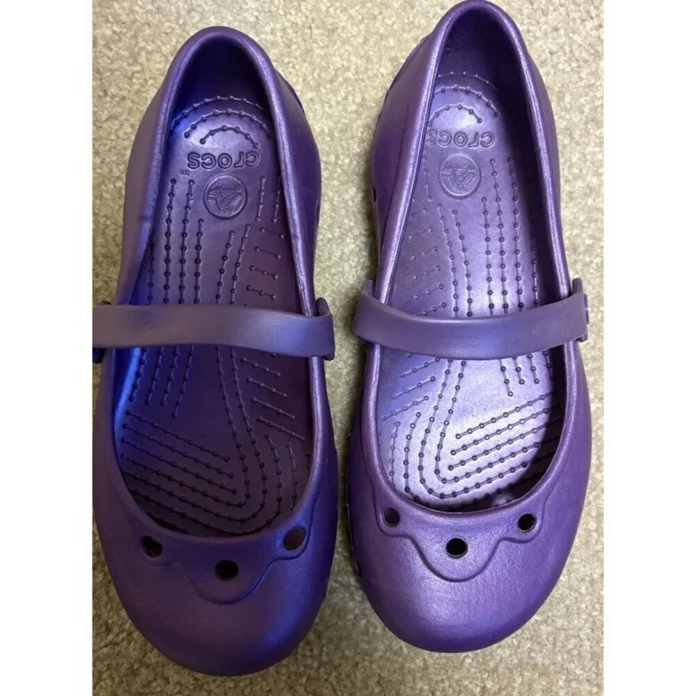 Crocs girls size 3 mary janes Purple New